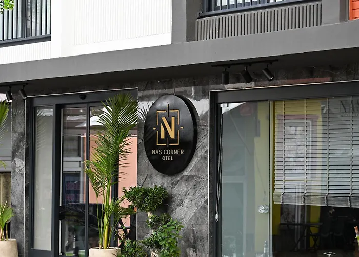 Nas Corner Hotel *